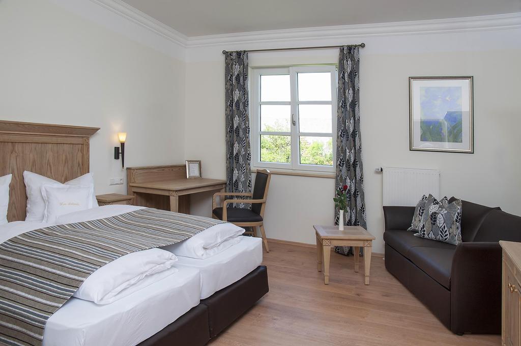 Hotel Zum Schloessle Finningen Værelse billede