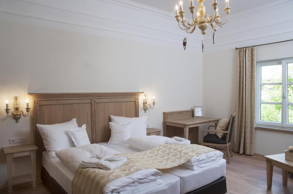 Hotel Zum Schloessle Finningen Værelse billede